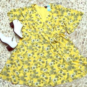 NWT Sz 22 Torrid Floral Chiffon Wrap Dress